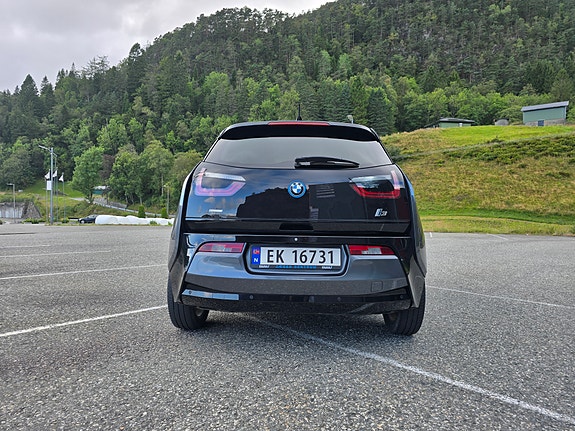 BMW i3 9 of 14