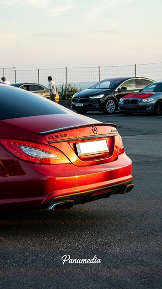 Mercedes-Benz CLS63 3 of 5