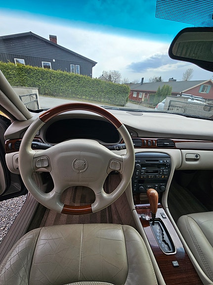 Cadillac Seville 18 of 30
