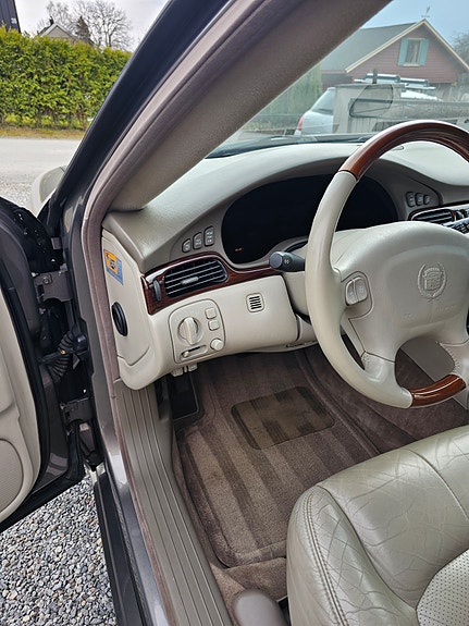 Cadillac Seville 15 of 30