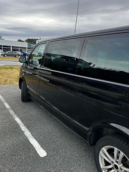 Volkswagen Multivan 6 of 14
