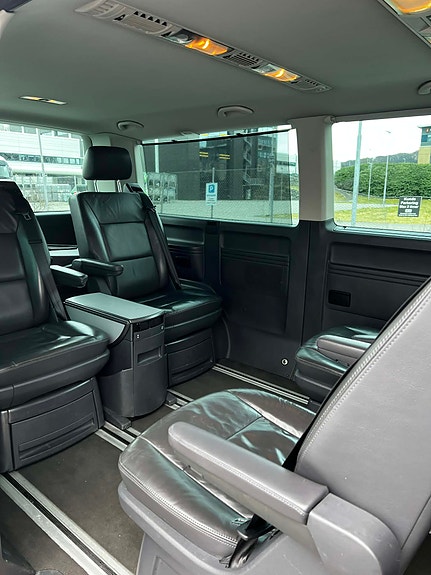 Volkswagen Multivan 8 of 14