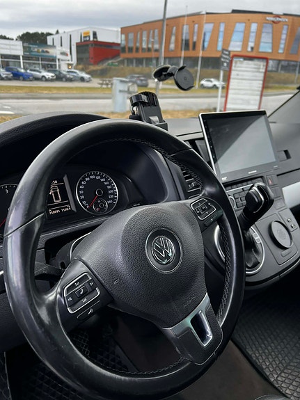Volkswagen Multivan 13 of 14