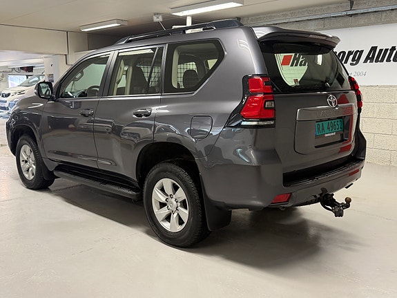 Toyota Land Cruiser 3 of 30