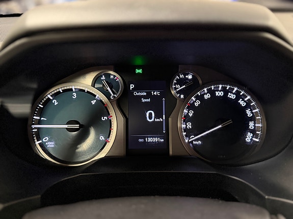 Toyota Land Cruiser 27 of 30