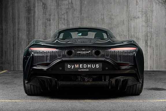 McLaren Artura 11 of 30