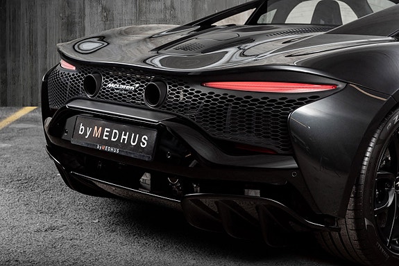 McLaren Artura 16 of 30