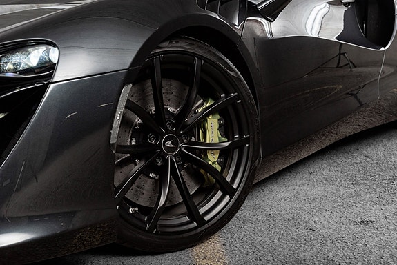 McLaren Artura 18 of 30