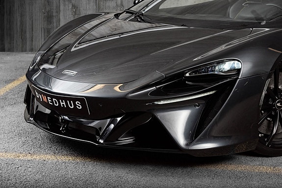 McLaren Artura 8 of 30