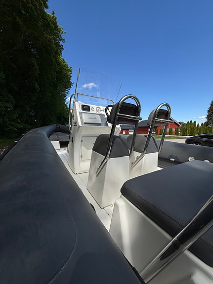 Cape Rib 750 – 250hk Evinrude – med reg. henger. Klar for sommeren! 6 of 14