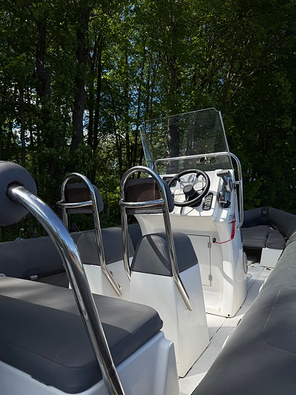 Cape Rib 750 – 250hk Evinrude – med reg. henger. Klar for sommeren! 14 of 14