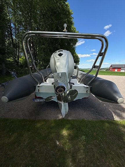 Cape Rib 750 – 250hk Evinrude – med reg. henger. Klar for sommeren! 13 of 14