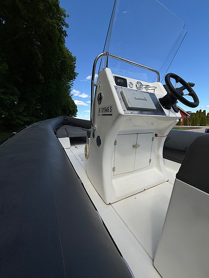 Cape Rib 750 – 250hk Evinrude – med reg. henger. Klar for sommeren! 7 of 14
