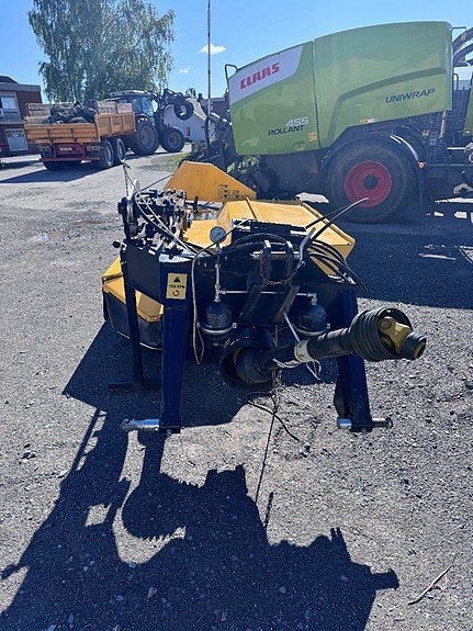 New Holland Disccutter 320P