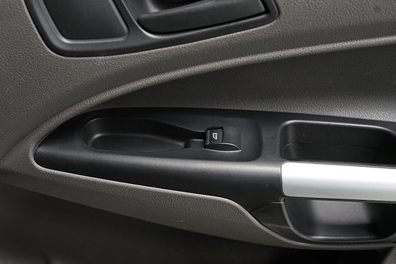 Ford Transit Connect 13 of 25