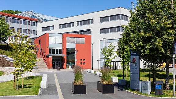 Østfold fylkeskommune, Halden videregående skole logo