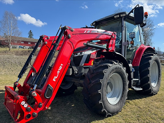 Massey Ferguson 5s.145 Dyna-6 Exclusive