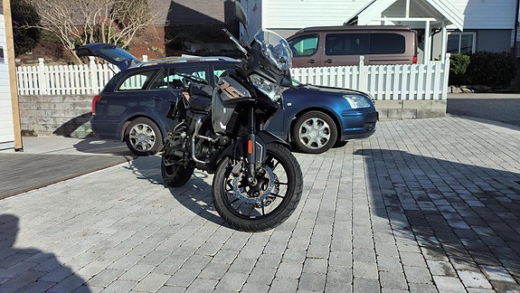 VOGE 650 DS 3 of 5