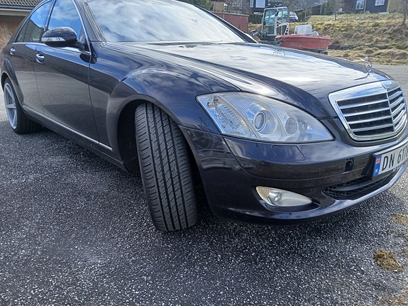 Mercedes-Benz S320 11 of 21