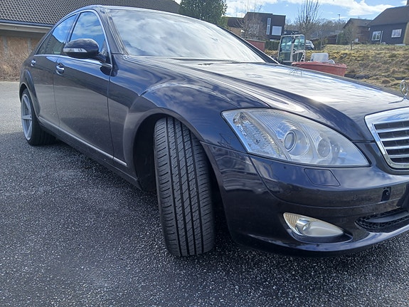 Mercedes-Benz S320 12 of 21