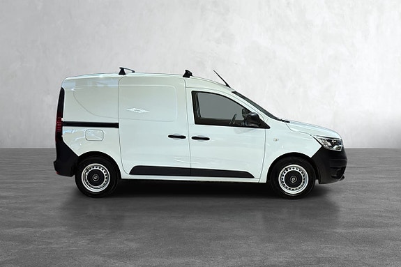 Funksjonell sideprofil med takrails for økt fleksibilitet og lagring.