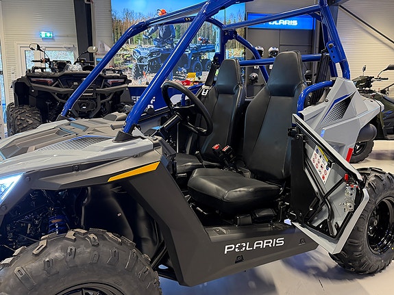 Polaris RZR 200 EFI YOUTHMODELL 6 of 8