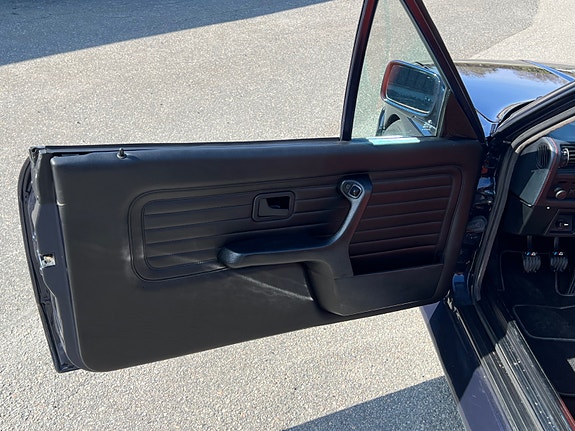 BMW 318i 10 of 19