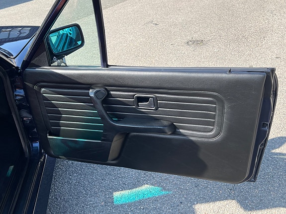 BMW 318i 12 of 19