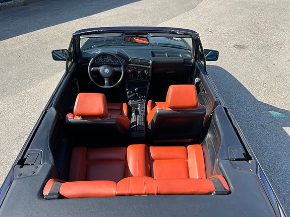 BMW 318i 19 of 19