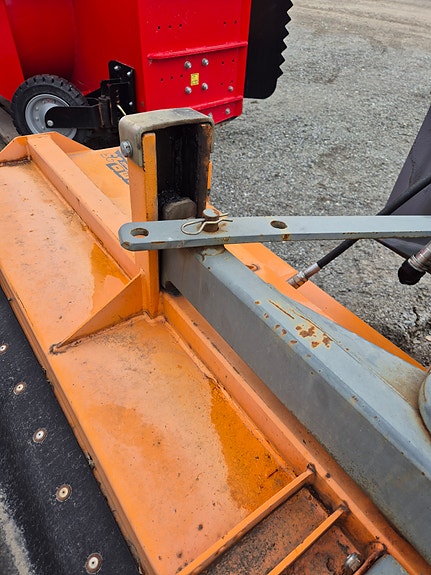 Bema feiemaskin med oppsamler 2011, kr 23 000,-