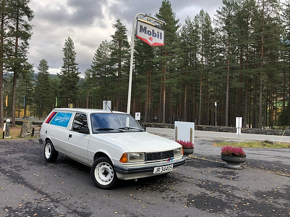 Peugeot 305 5 of 5