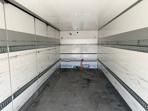 Mercedes-Benz Actros 1832L SKAB 19 paller med sideåpning, varme i skap, ryggekamera, onspot, webasto, ledbar, se video 10 of 24