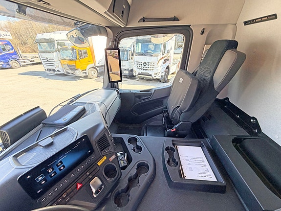Mercedes-Benz Actros 1832L SKAB 19 paller med sideåpning, varme i skap, ryggekamera, onspot, webasto, ledbar, se video 17 of 24