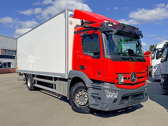 Mercedes-Benz Actros 1832L SKAB 19 paller med sideåpning, varme i skap, ryggekamera, onspot, webasto, ledbar, se video 3 of 5