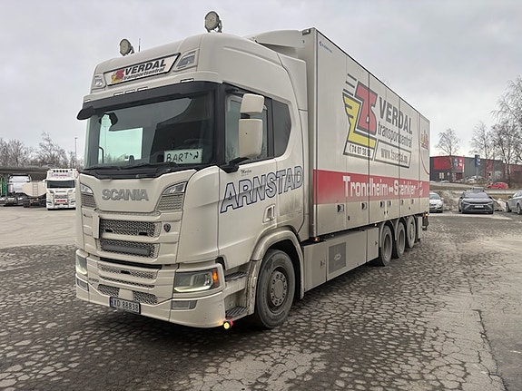 Scania R 500 8x4*4 bussbygg skap
