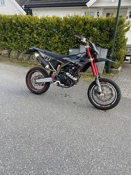 Fantic XMF 125 4 of 8