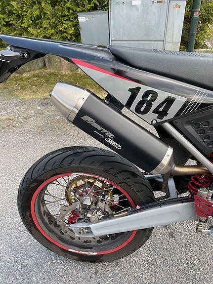 Fantic XMF 125 2 of 8