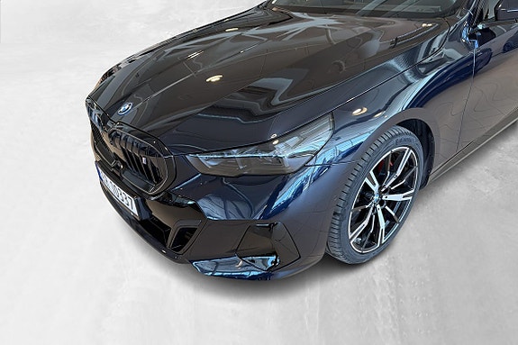 BMW i5 5 of 5