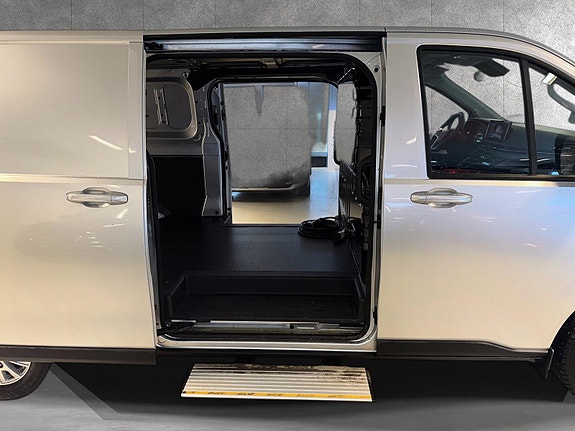 Maxus e-Deliver 7 13 of 19
