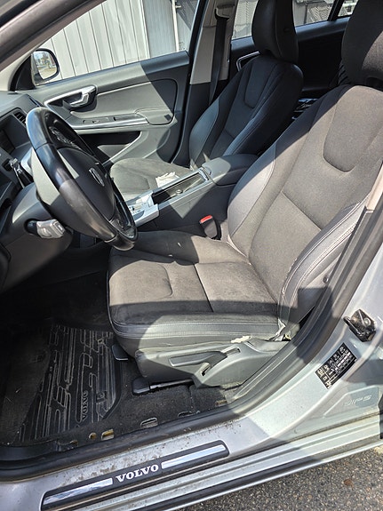 Volvo V60 9 of 23