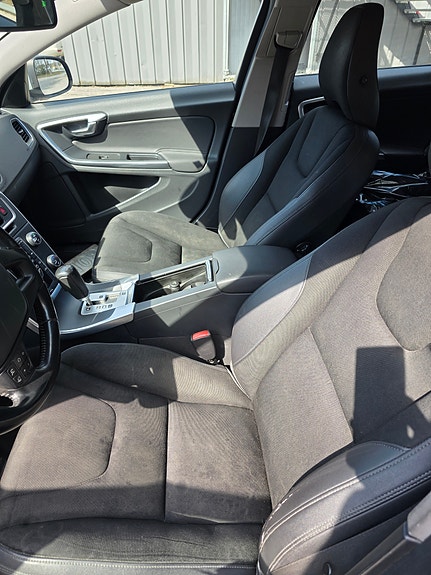 Volvo V60 11 of 23