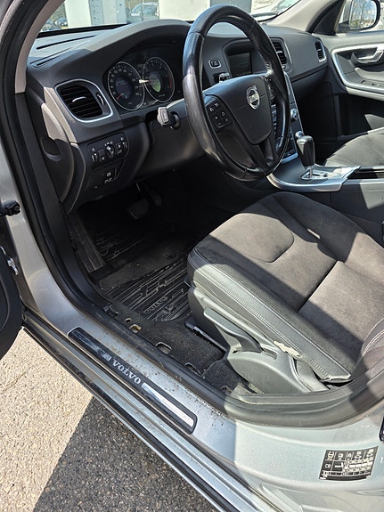 Volvo V60 15 of 23