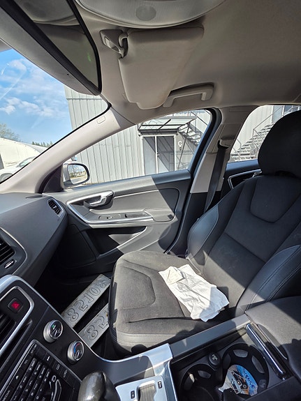 Volvo V60 12 of 23
