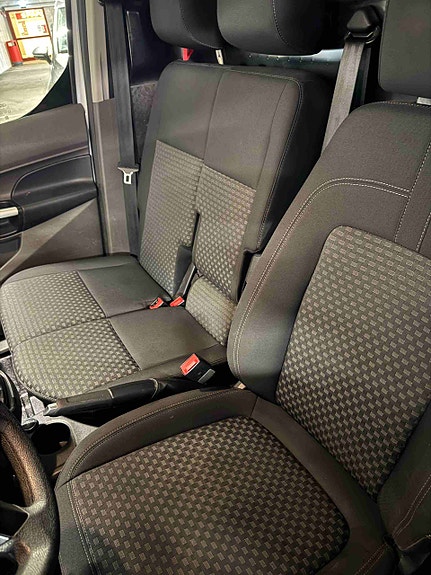 Ford Transit Connect 11 of 12