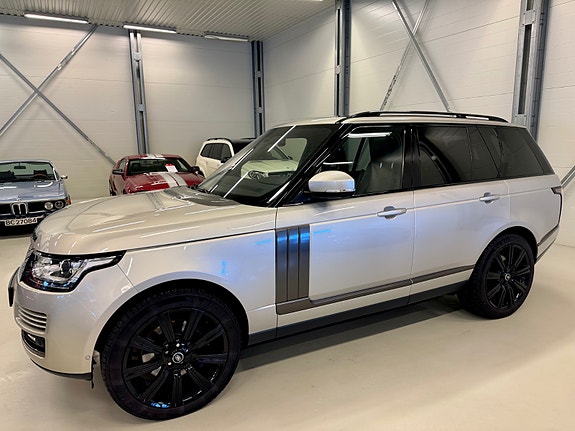 Land Rover Range Rover 2 of 5
