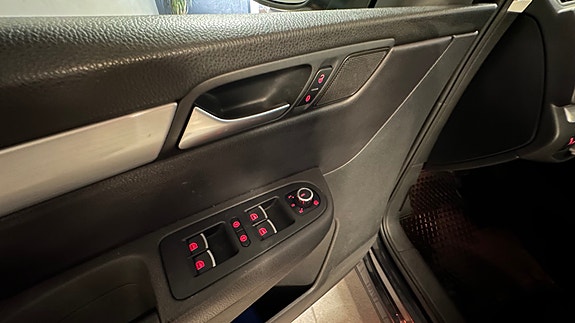 Volkswagen Sharan 13 of 30