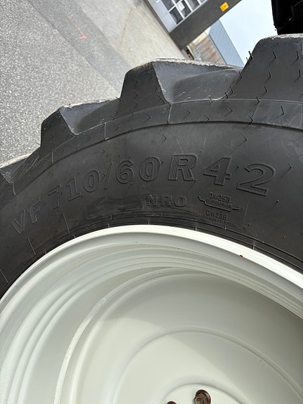 Valtra T202D 2011, kr 725 000,-