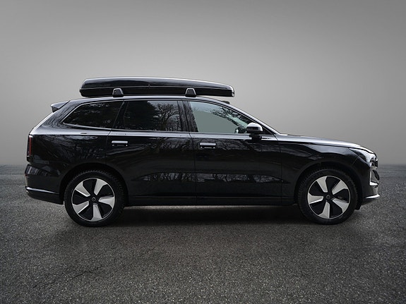 Volvo EX90 21 of 30