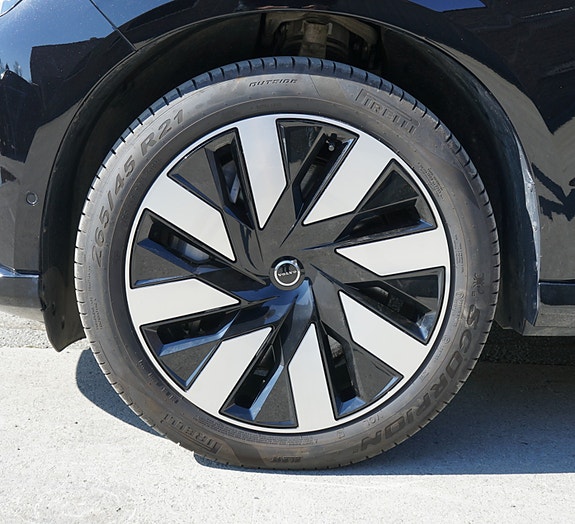 Volvo EX90 12 of 30