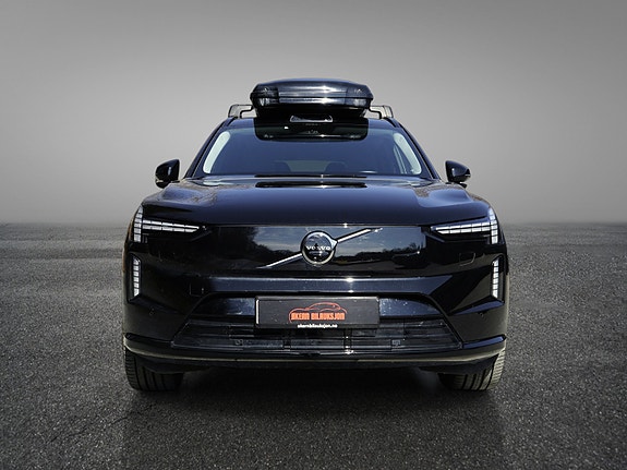 Volvo EX90 2 of 30